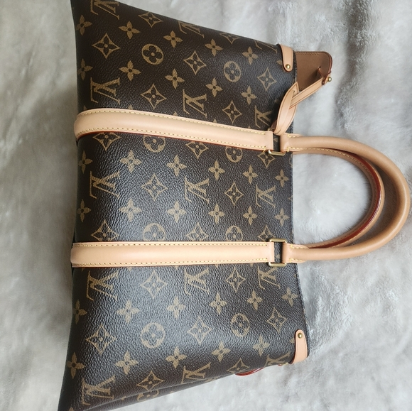 Louis Vuitton Soufflot MM Monogram Shoulder Bag Brown - Picture 3 of 15